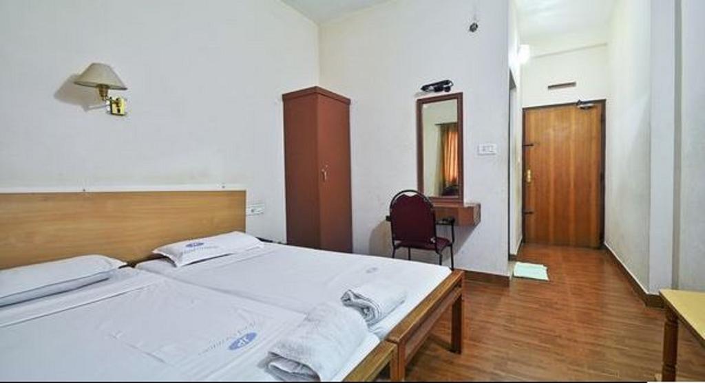 Hotel Srinivas Kochi Exterior photo