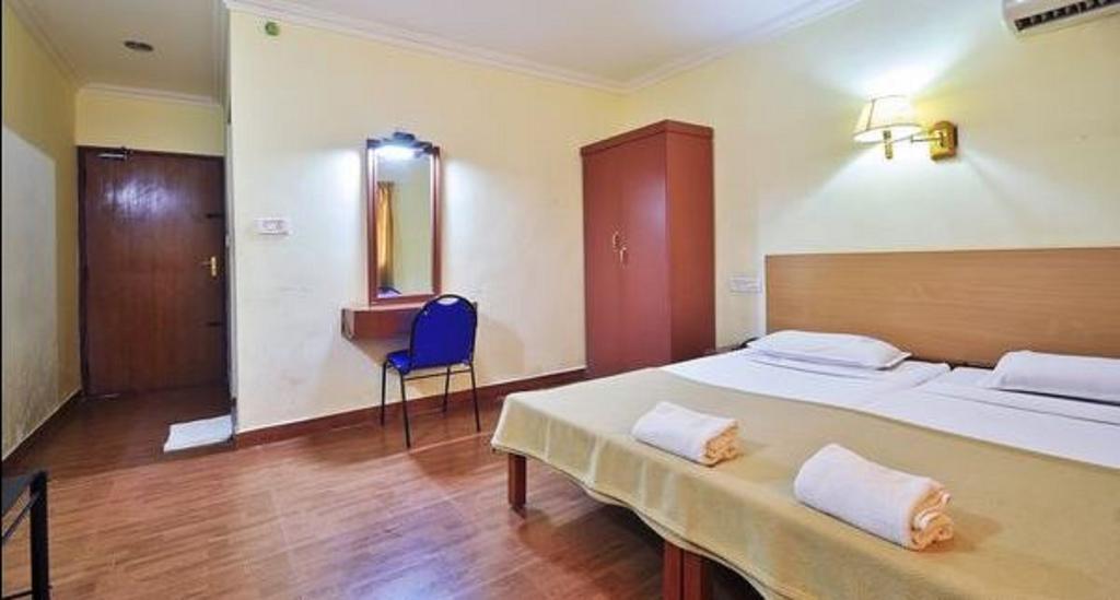 Hotel Srinivas Kochi Exterior photo