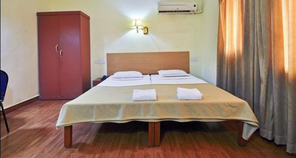 Hotel Srinivas Kochi Exterior photo