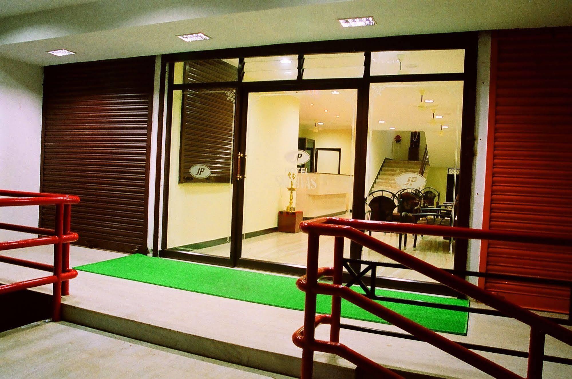 Hotel Srinivas Kochi Exterior photo